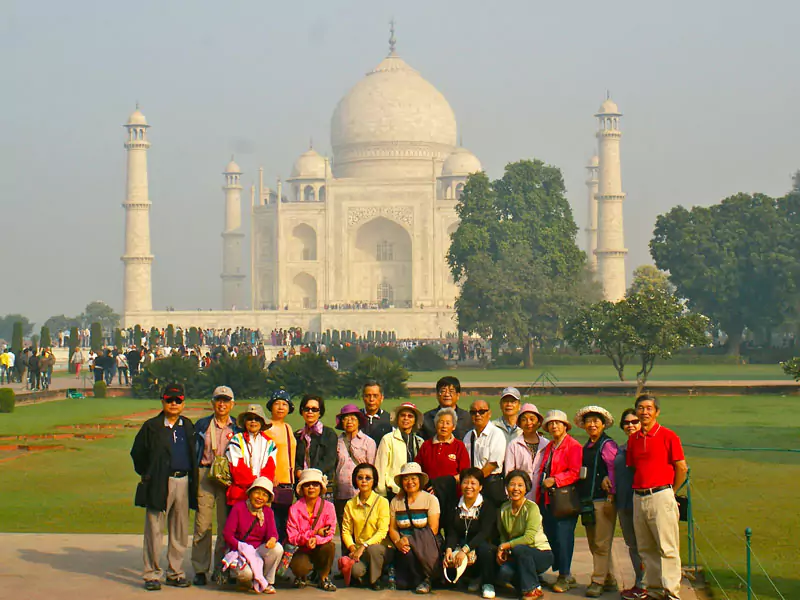 在印度租车包括司机和导游