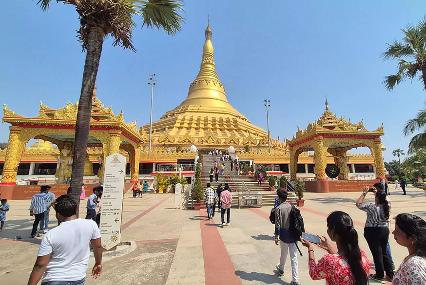 Global Vipassana Pagoda & Elephanta Caves Tour from Mumbai