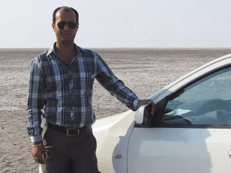 Alquilar un coche con conductor y guía en la India